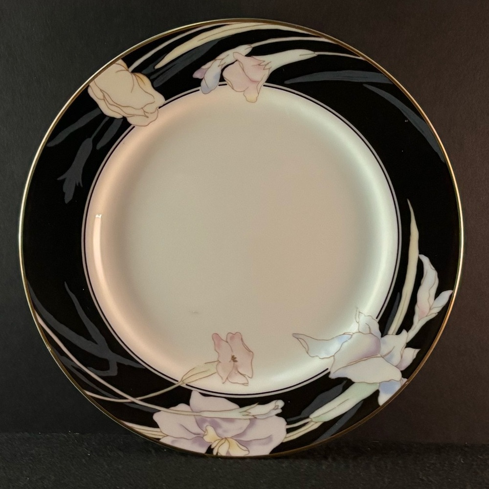 Vintage Mikasa Charisma Black Gold Rim Floral Salad Replacement Plate 7 1/2"